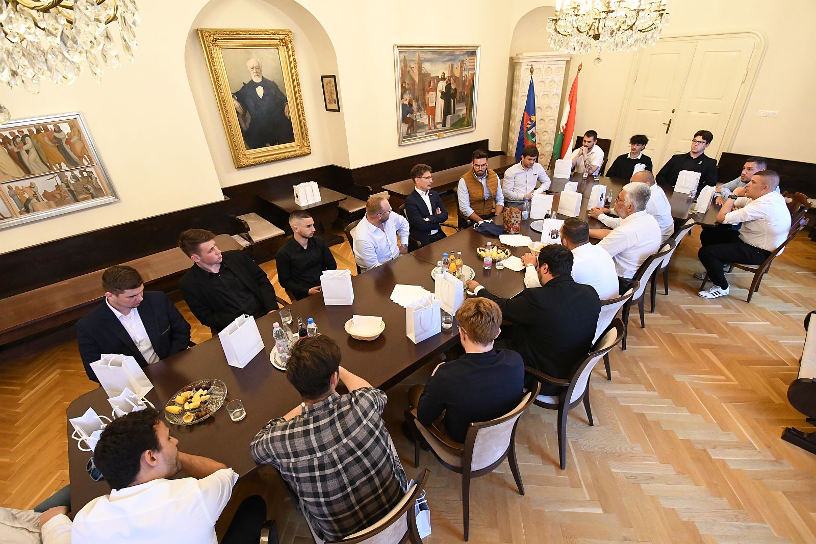 Vadkanok a Városházán